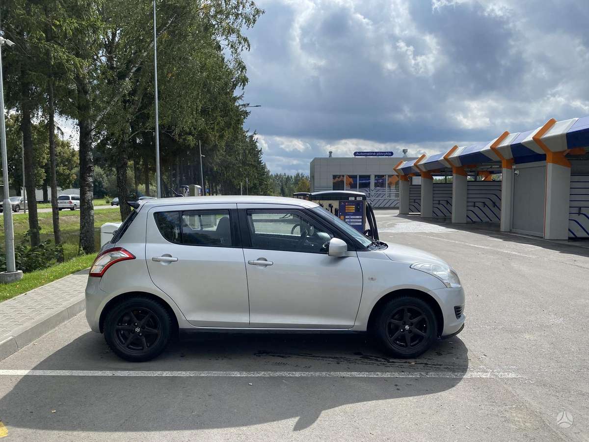 Suzuki Swift, 1.2 l., Хэтчбек