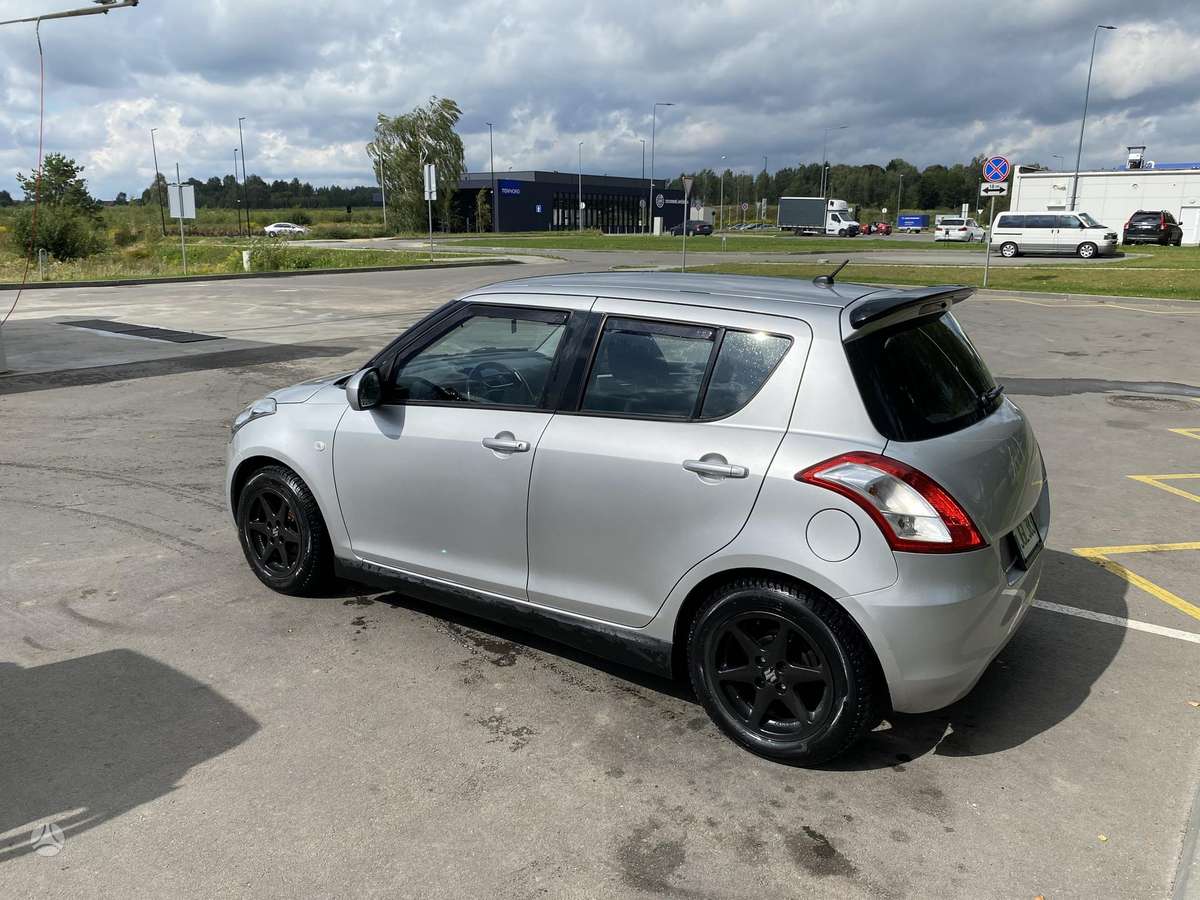 Suzuki Swift, 1.2 l., Хэтчбек