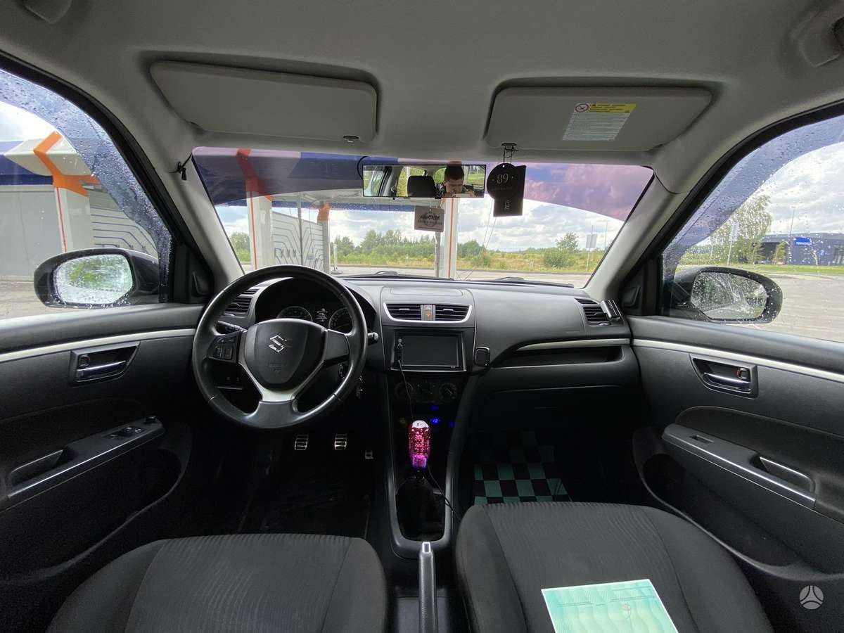 Suzuki Swift - 11