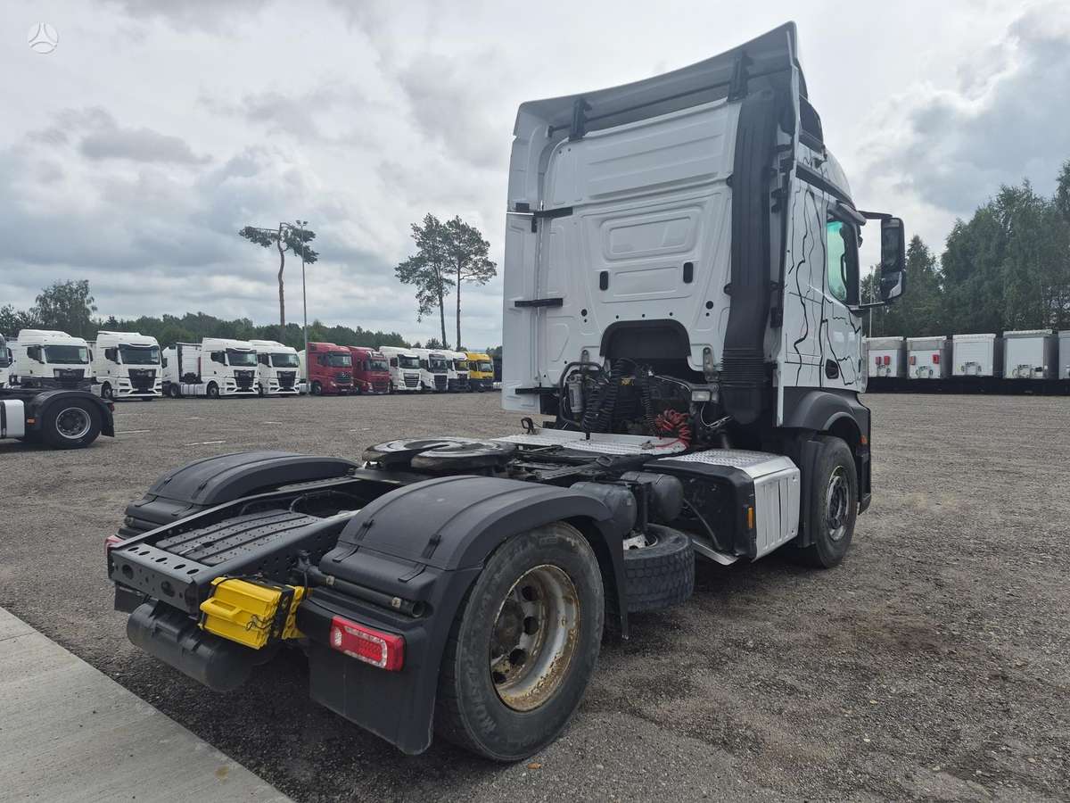 Mercedes-Benz Actros 1848, single sleeper
