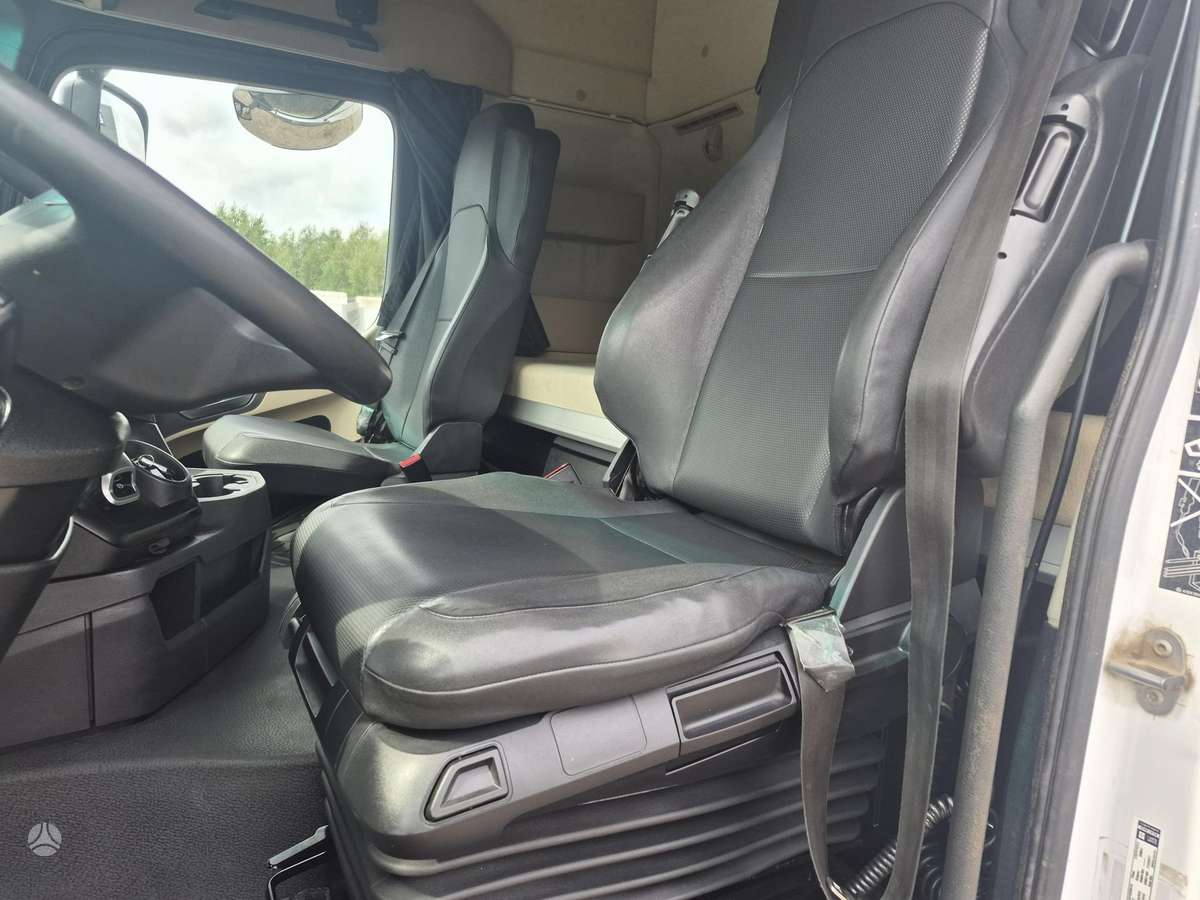 Mercedes-Benz Actros 1848, single sleeper
