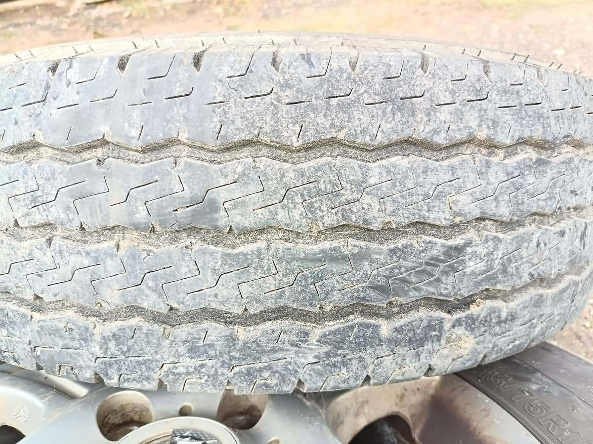 Firestone, all-season 215/75 R16