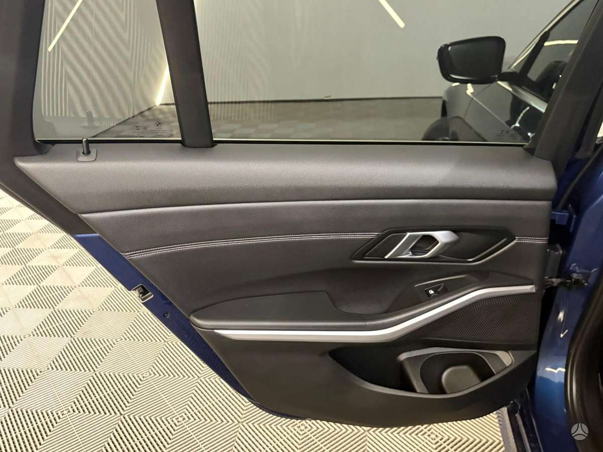BMW 320, 2.0 l., wagon