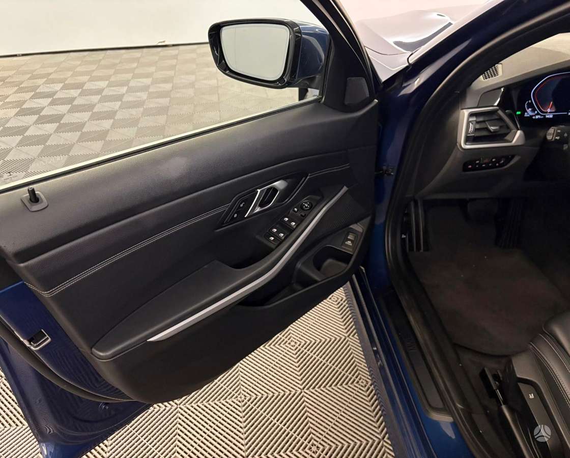BMW 320, 2.0 l., wagon