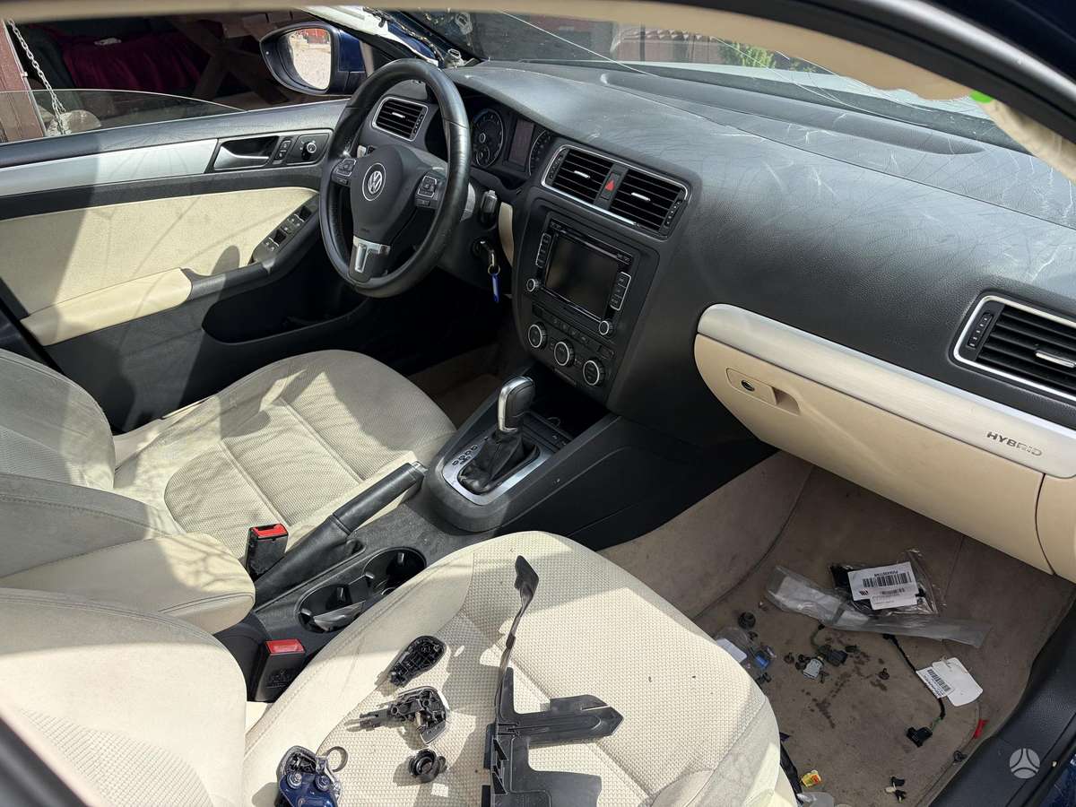 Volkswagen Jetta - 9