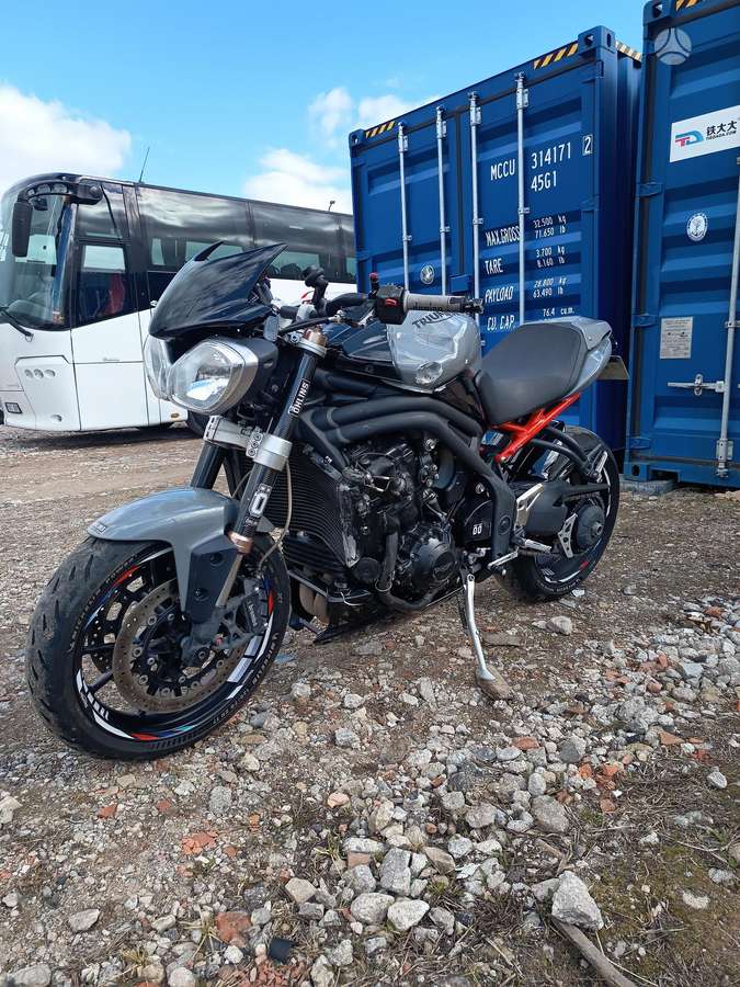 Triumph Speed Triple 1050cc, street / classic