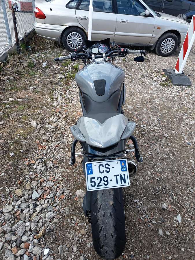 Triumph Speed Triple 1050cc, street / classic