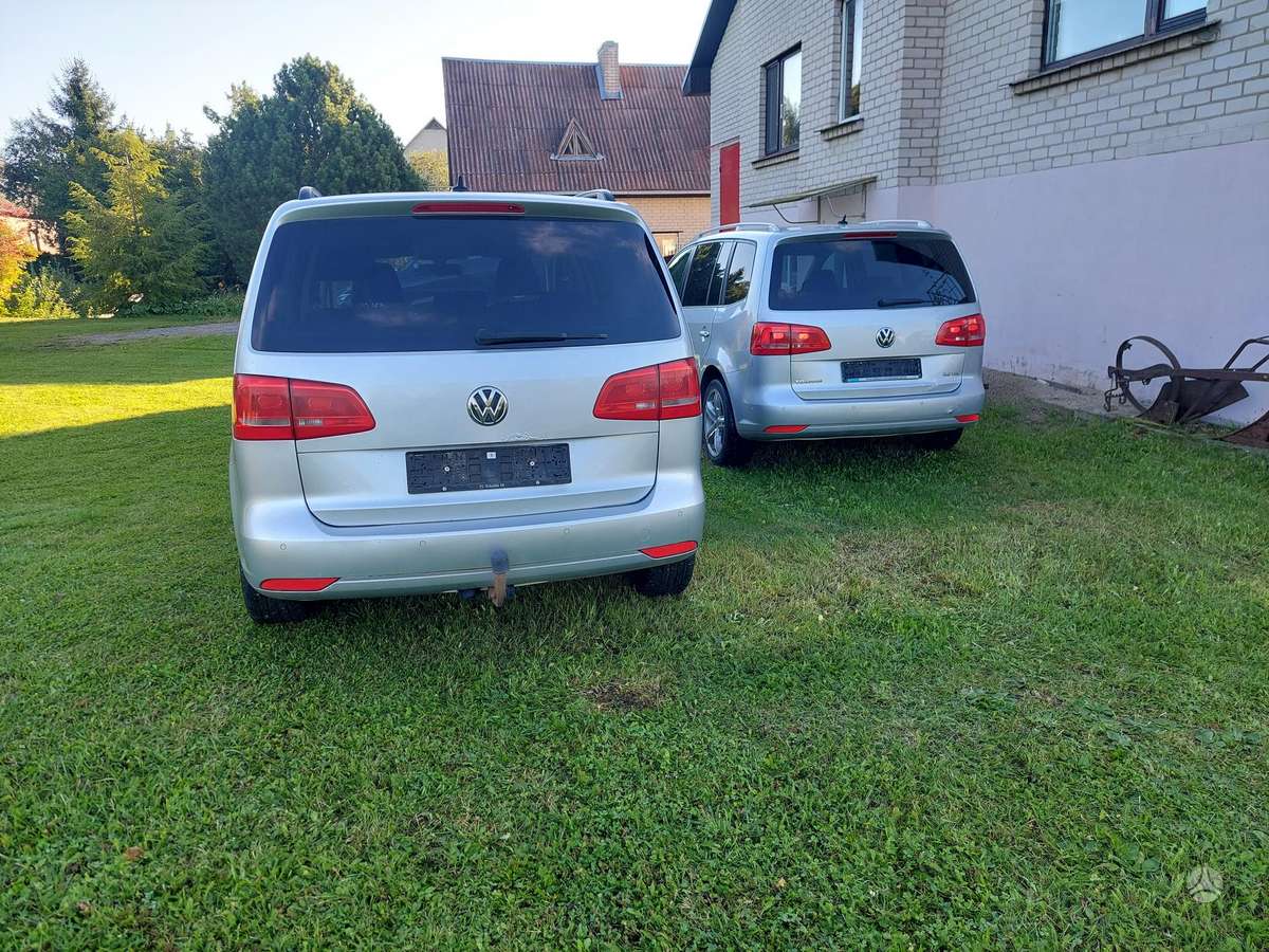 Volkswagen Touran - 5