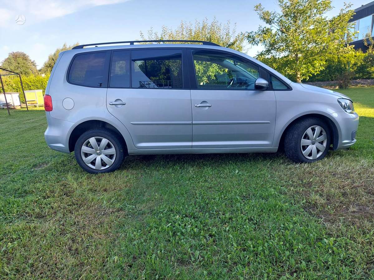 Volkswagen Touran - 6