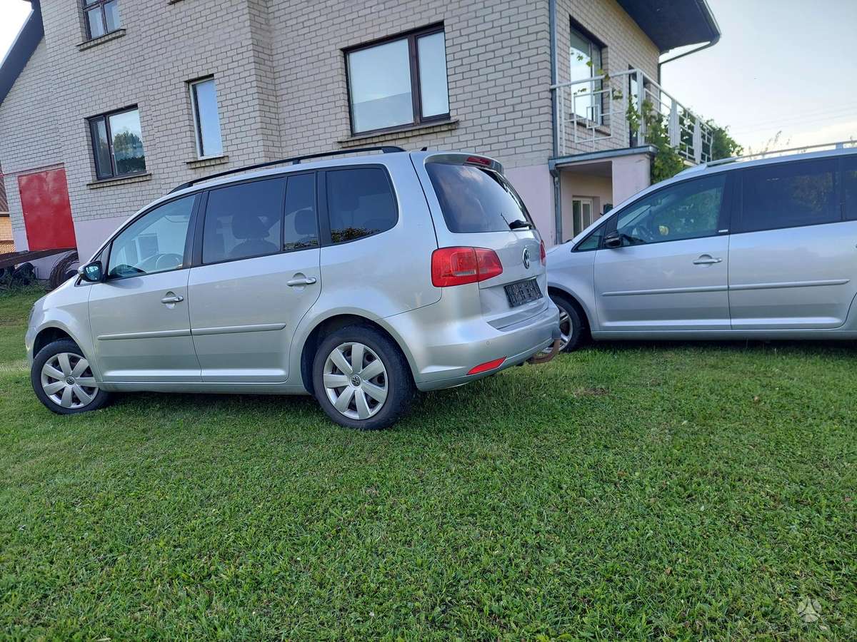 Volkswagen Touran - 9