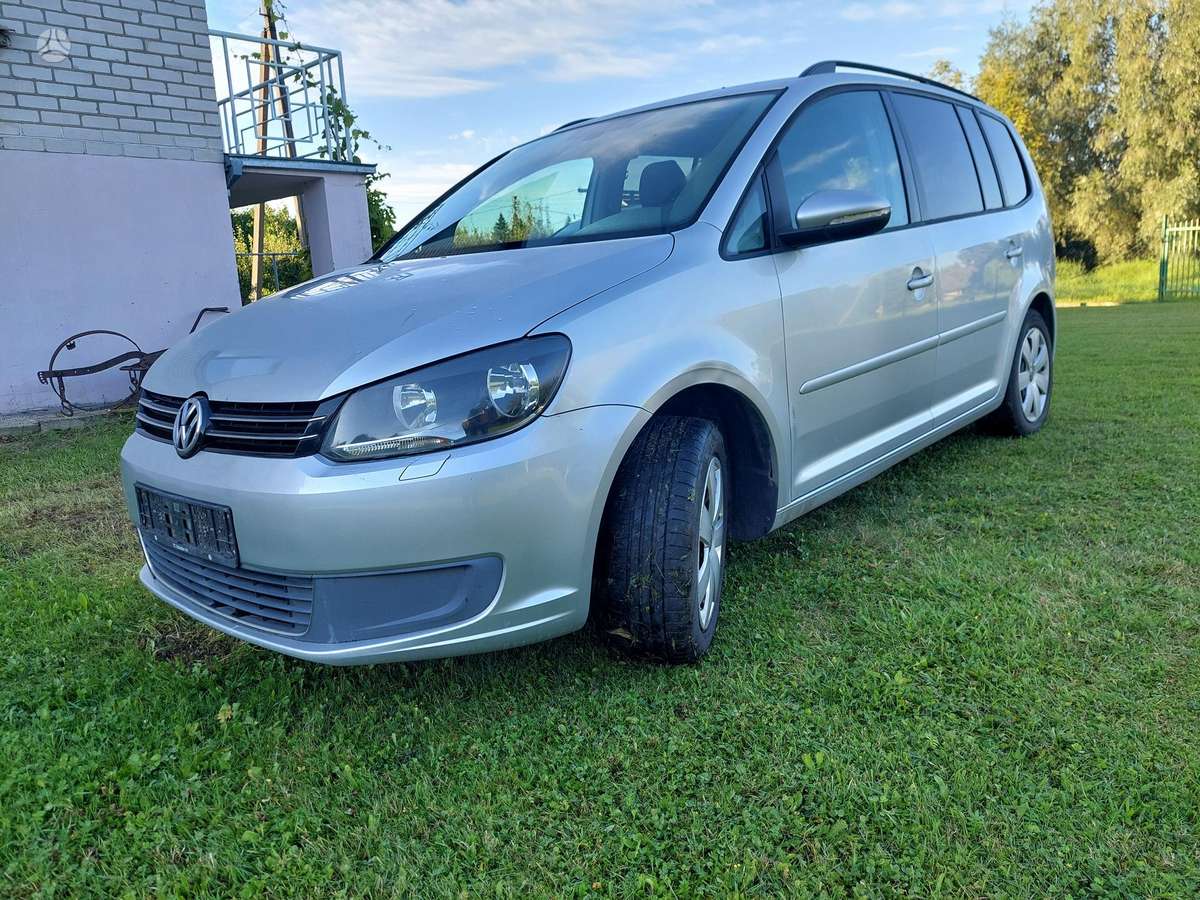 Volkswagen Touran - 8