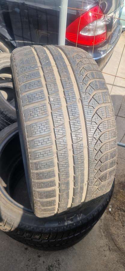 Pirelli PZero Winter, зимние 265/35 R20