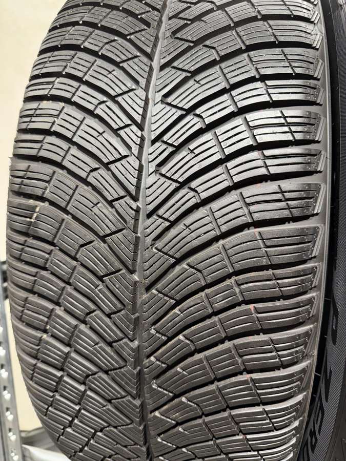 Pirelli PZero winter2/2025m, winter 255/45 R20