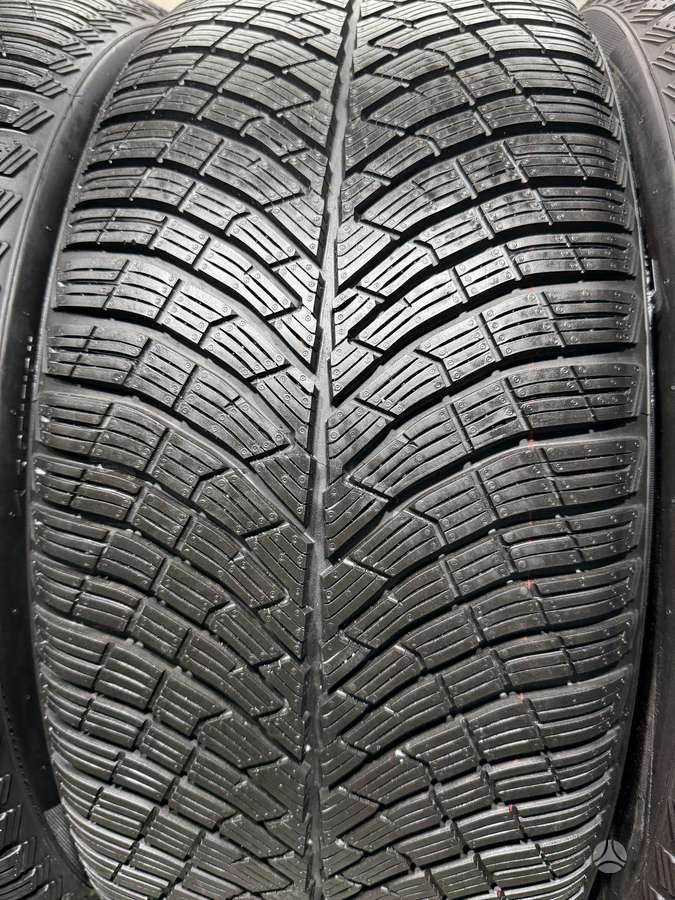 Pirelli PZero winter2/2025m, žieminės 255/45 R20