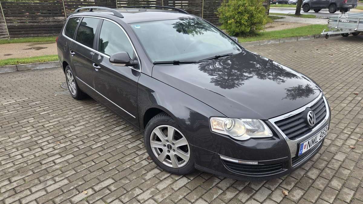 Volkswagen Passat - 2