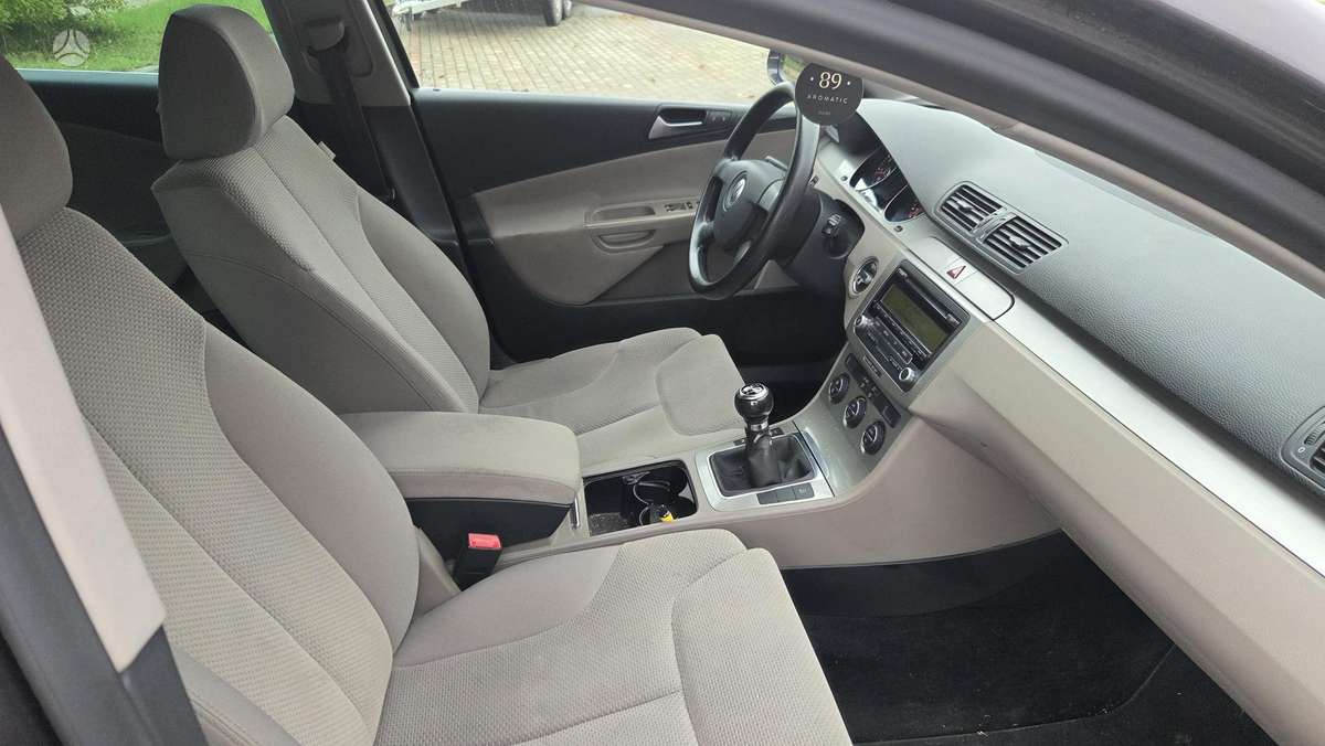 Volkswagen Passat - 10
