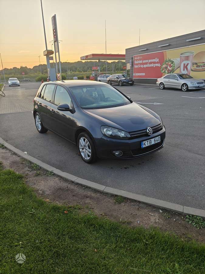 Volkswagen Golf - 3