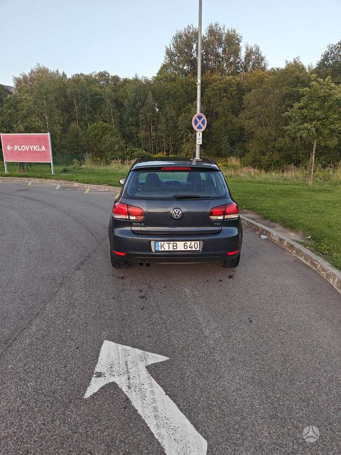 Volkswagen Golf - 5