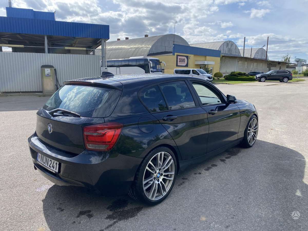 BMW 118, 2.0 l., Хэтчбек