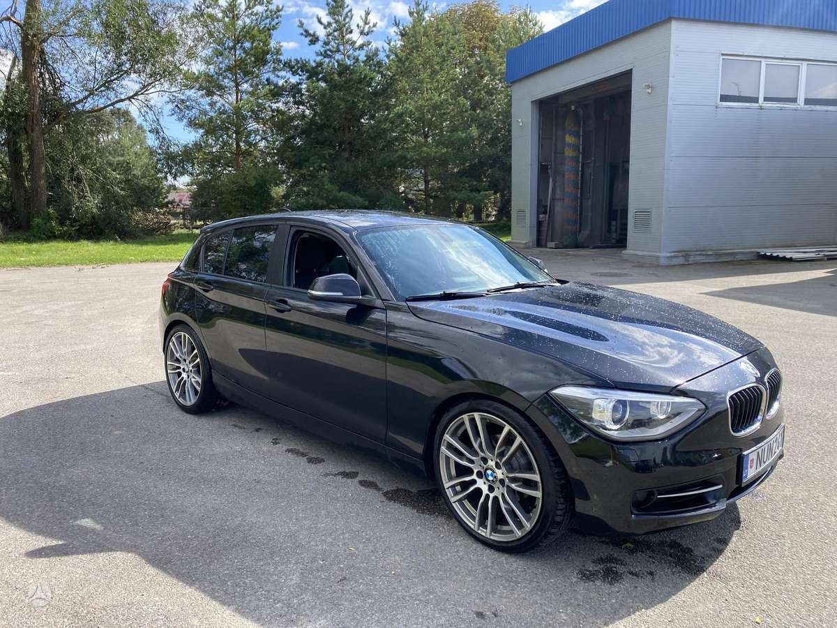 BMW 118, 2.0 l., Хэтчбек