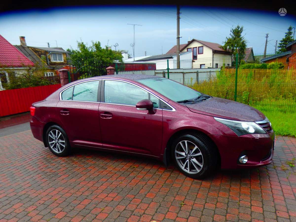 Toyota Avensis - 2