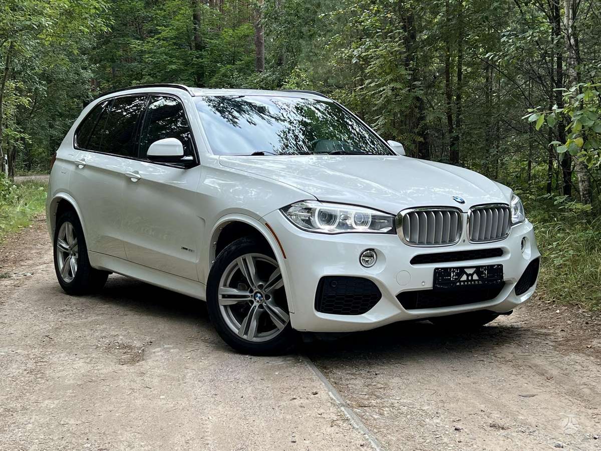 BMW X5, 4.4 l., off-road / crossover