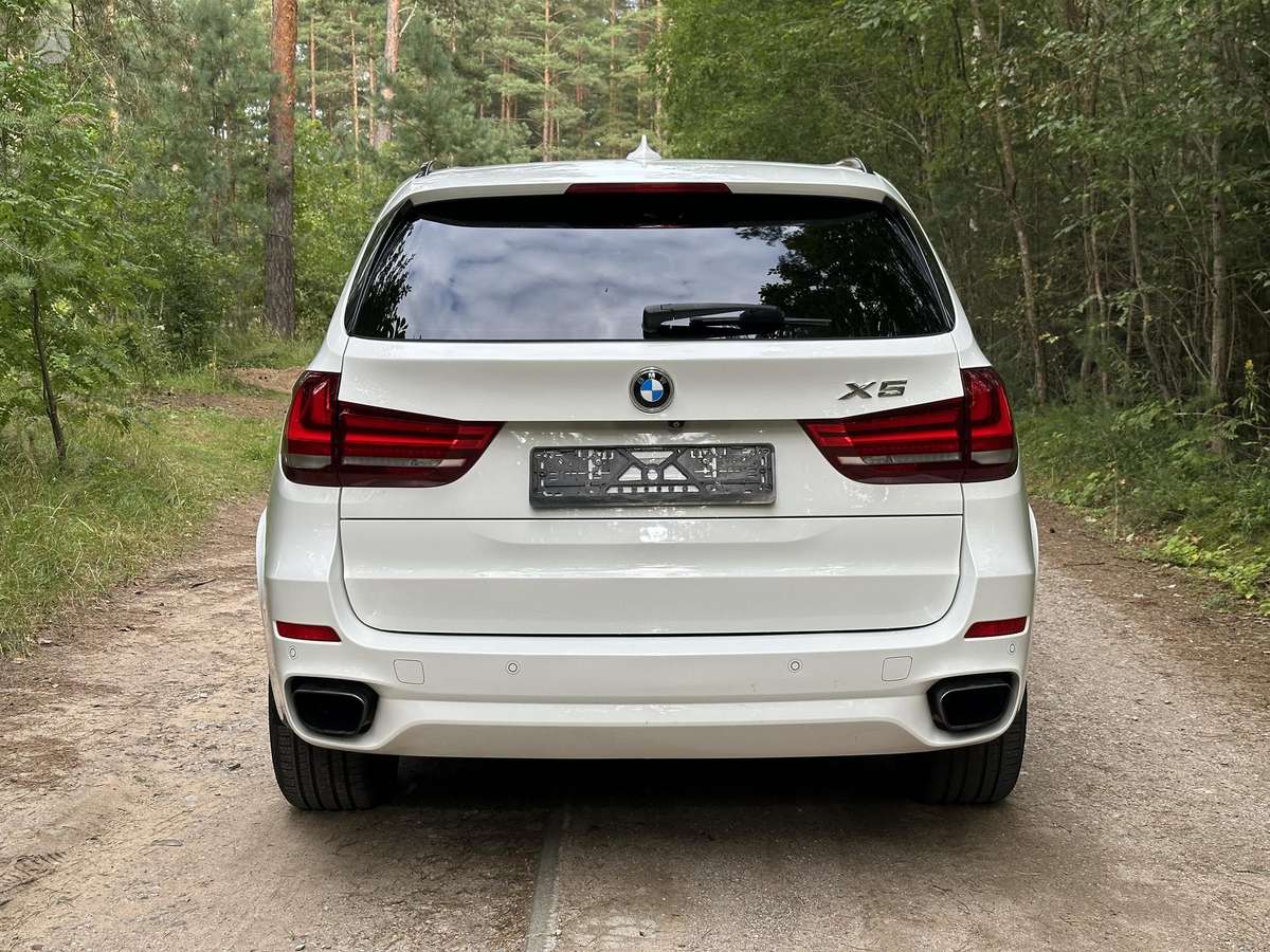 BMW X5, 4.4 l., off-road / crossover