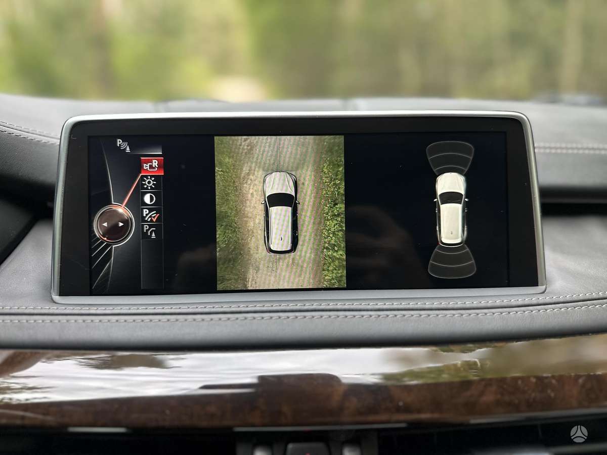BMW X5, 4.4 l., off-road / crossover