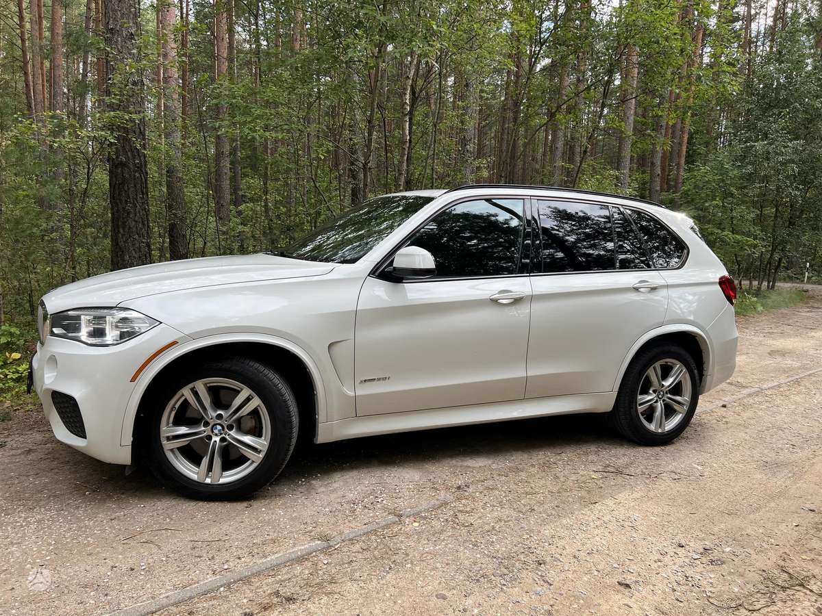 BMW X5, 4.4 l., off-road / crossover