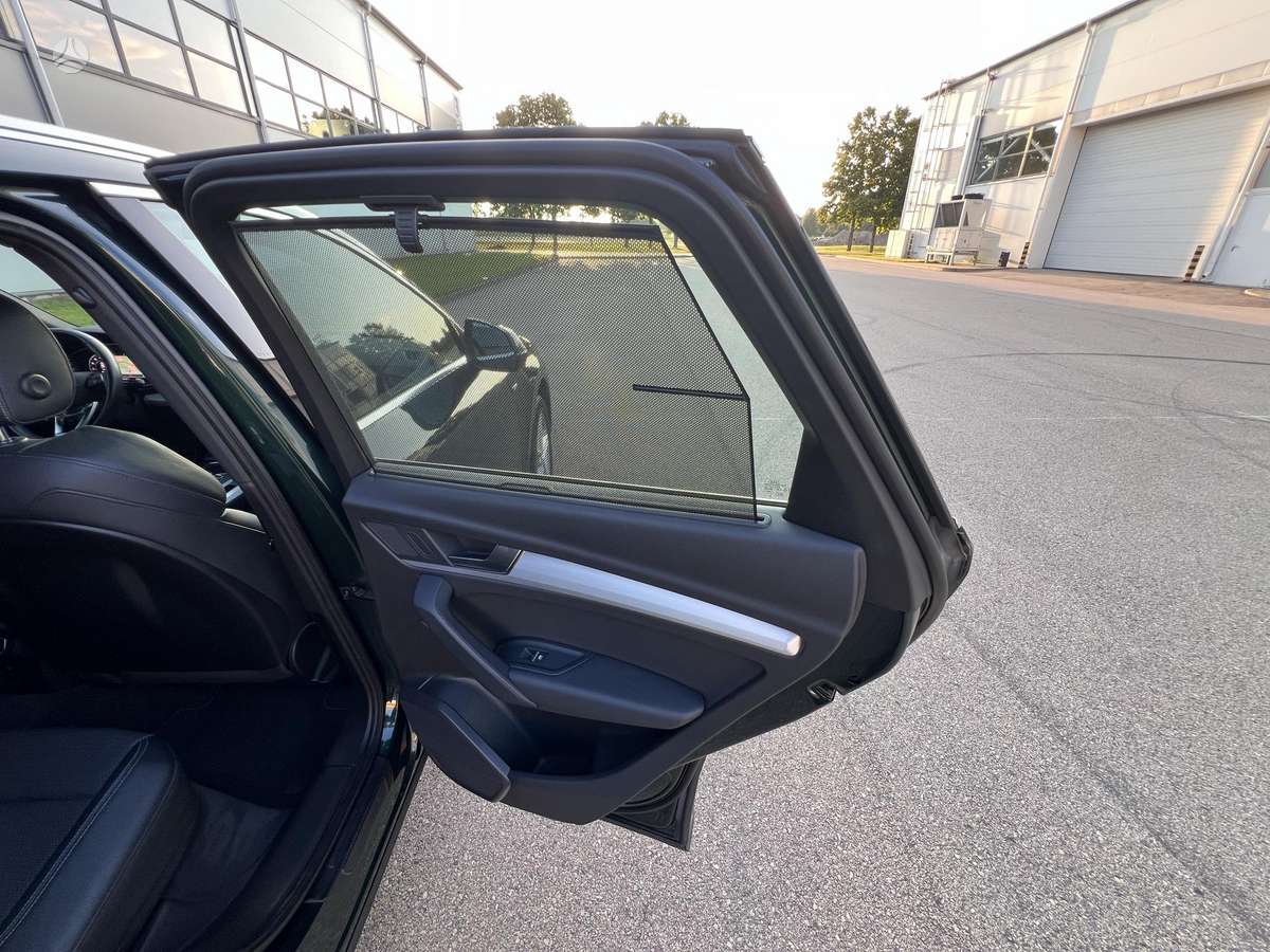 Audi Q5, 2.0 l., off-road / crossover