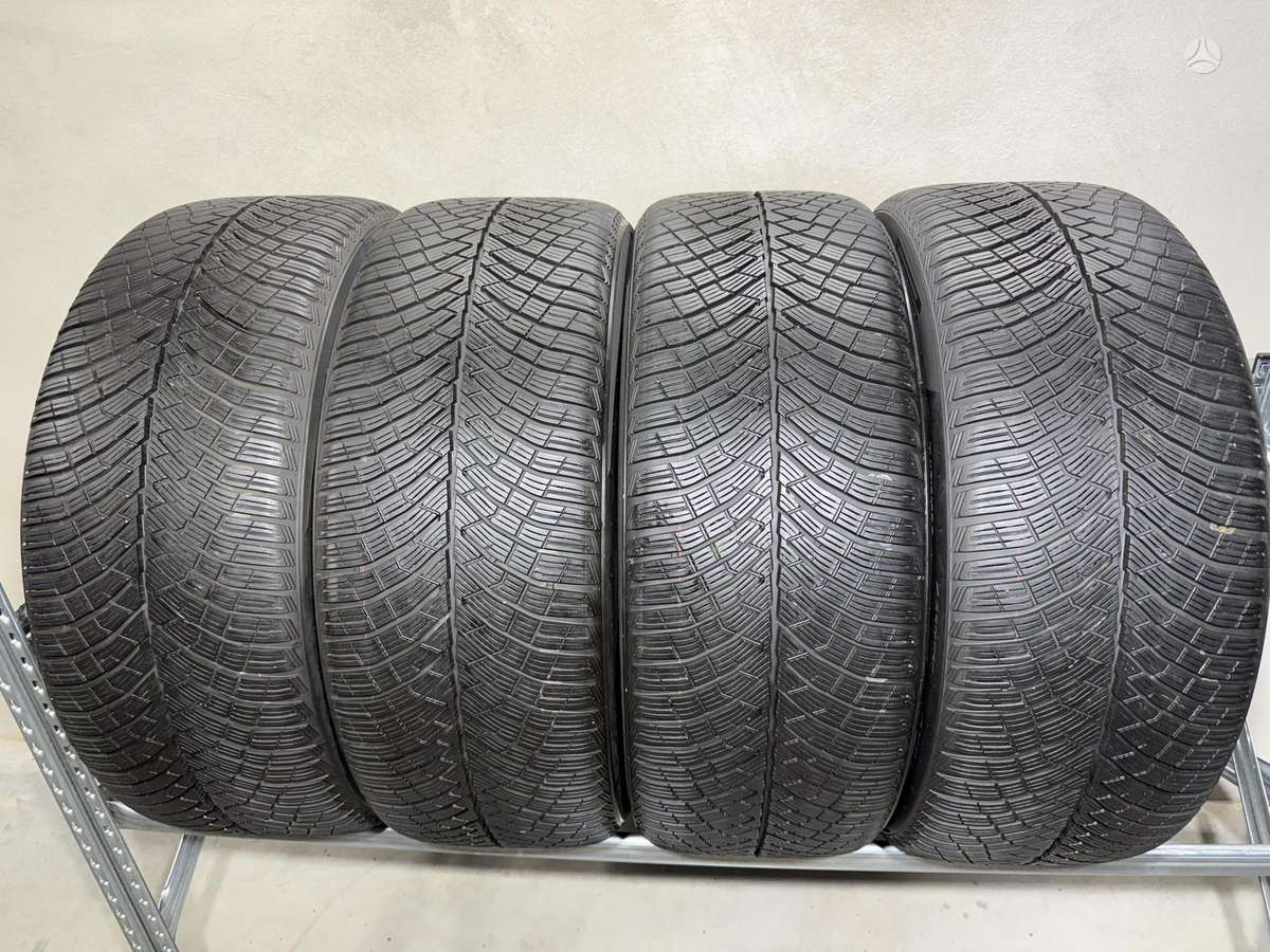 Pirelli PZero winter2/2025m, žieminės 255/45 R20