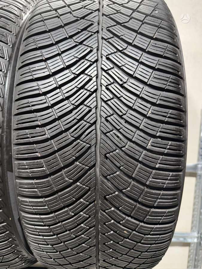 Pirelli PZero winter2/2025m, зимние 255/45 R20