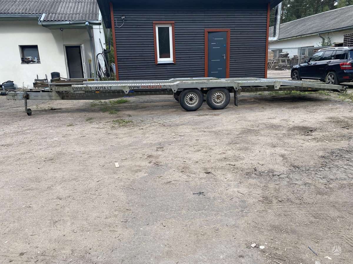 Tauras, auto transporter