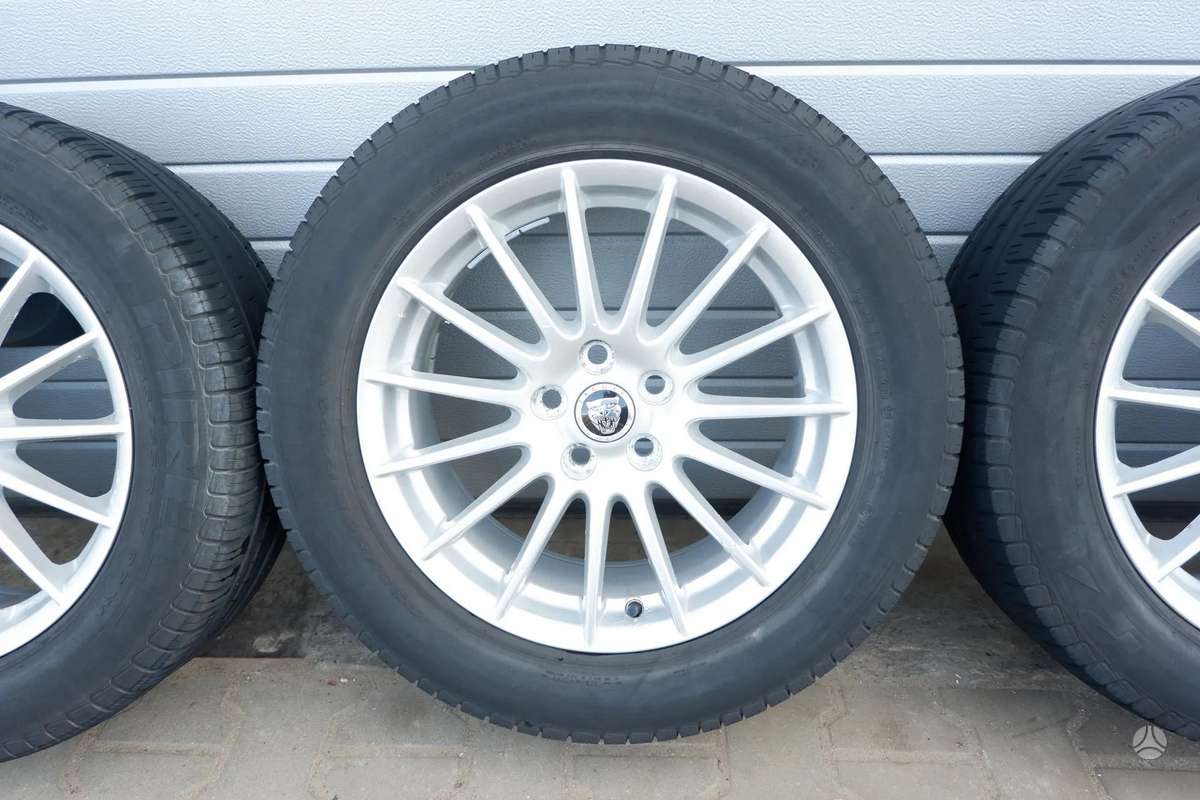 Jaguar XF, light alloy, R17