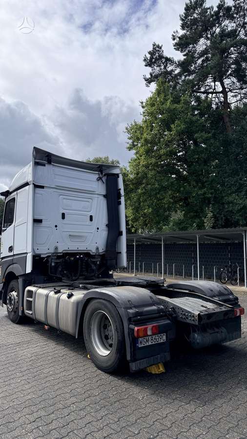 Mercedes-Benz Actros, double sleeper
