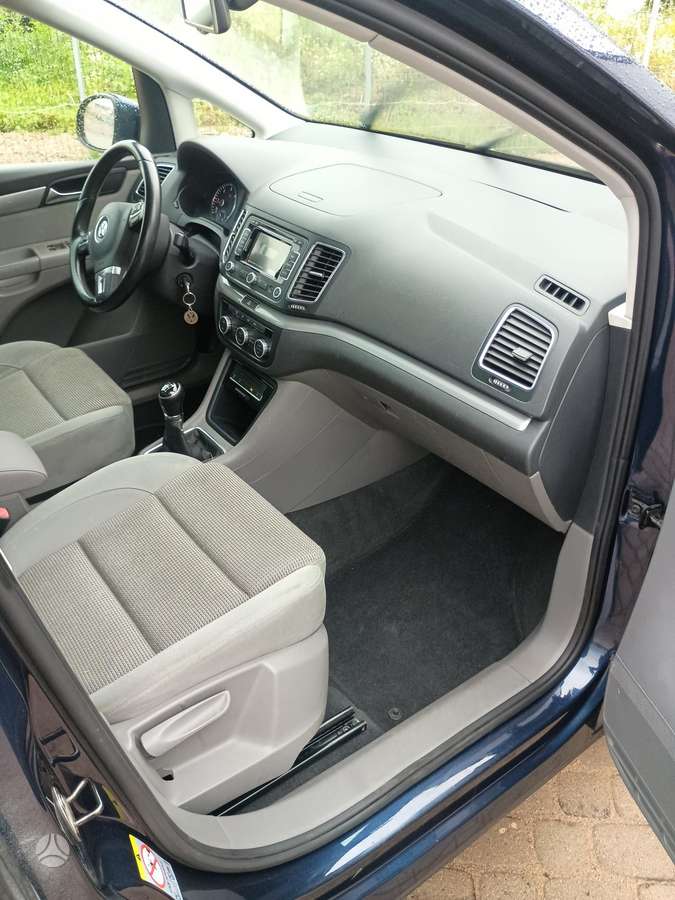 Volkswagen Sharan - 9
