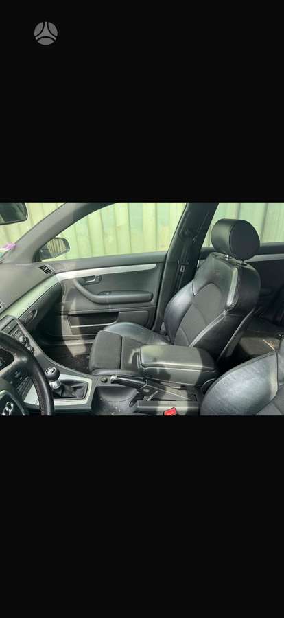 Audi A4 dalimis. Visos dalys yra