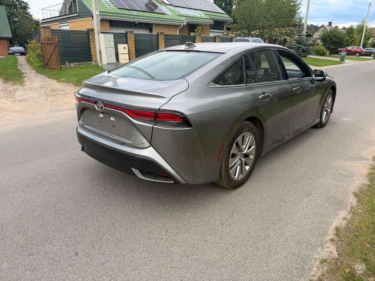 Toyota Mirai - 6