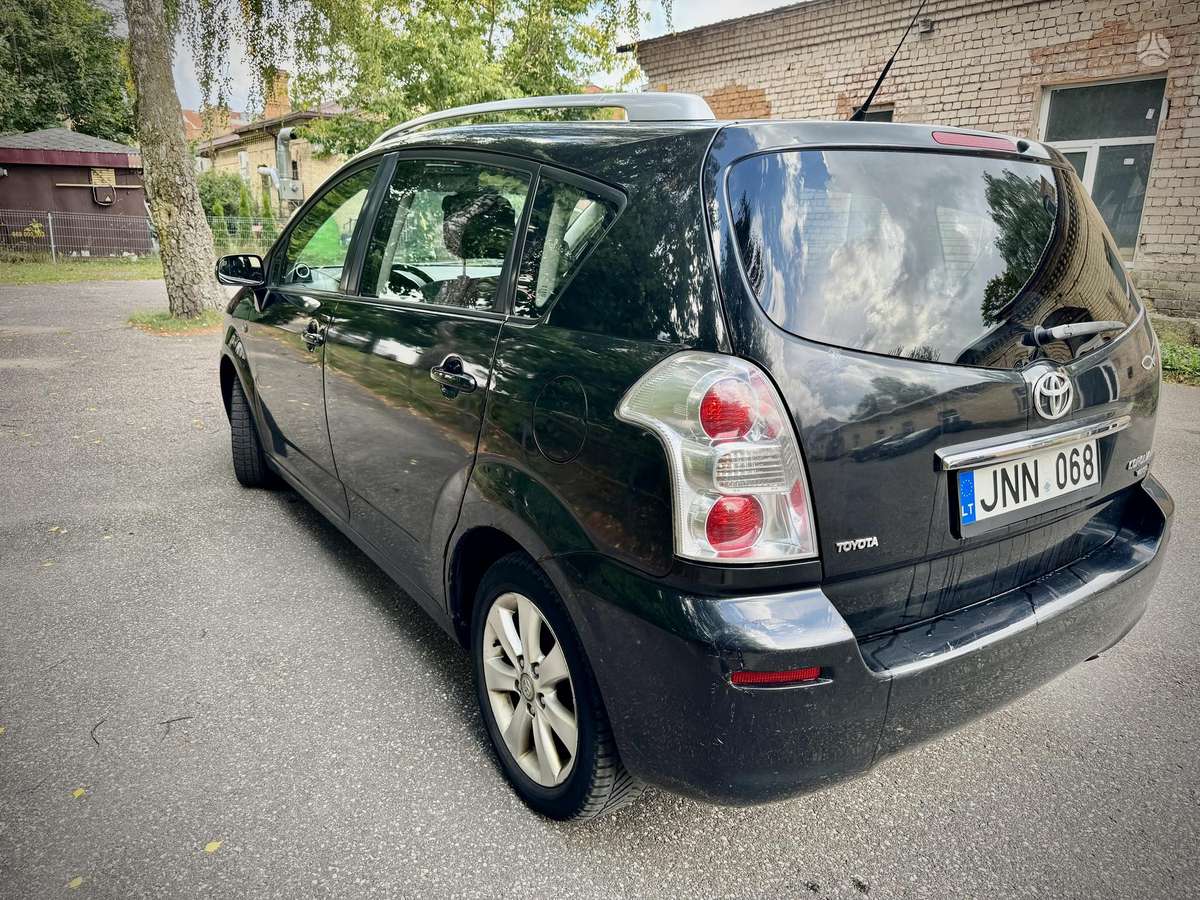 Toyota Corolla Verso - 4