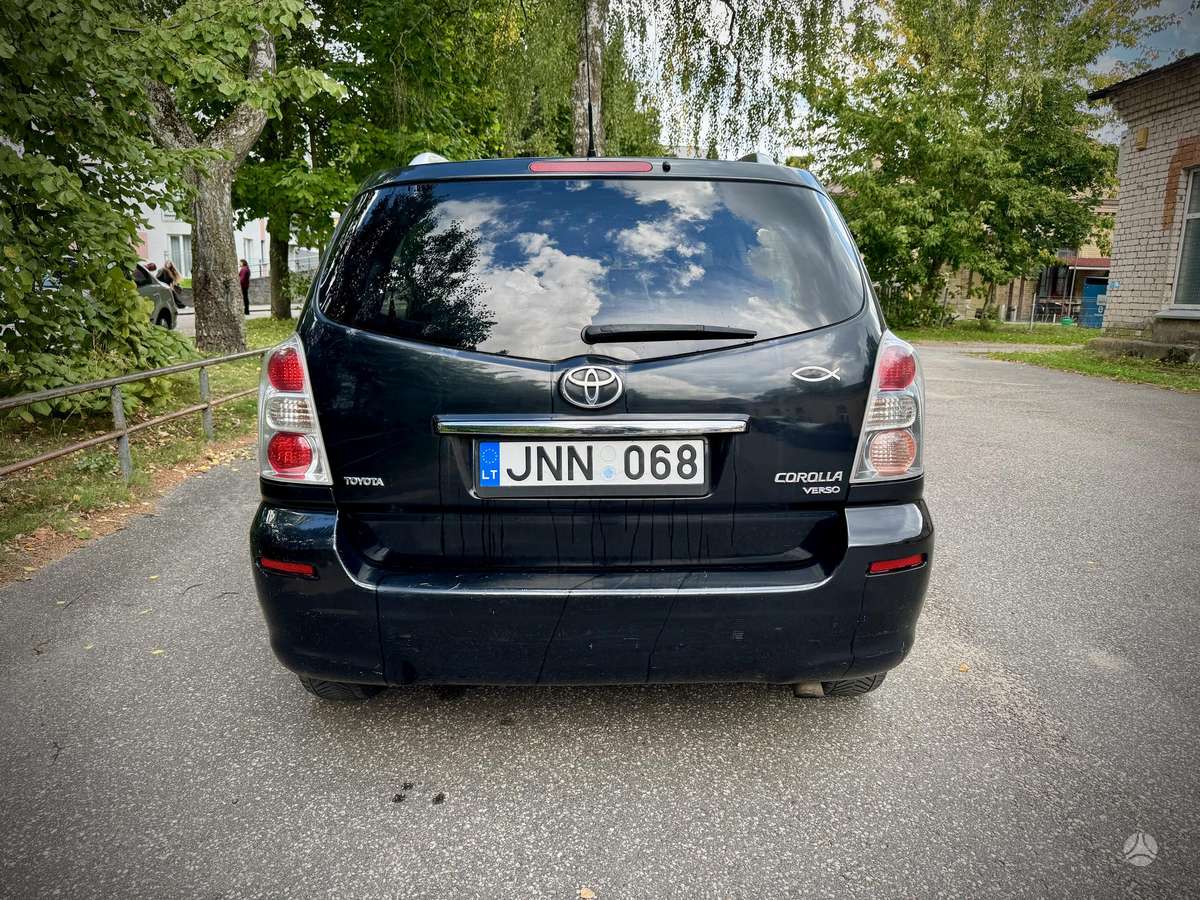 Toyota Corolla Verso - 5