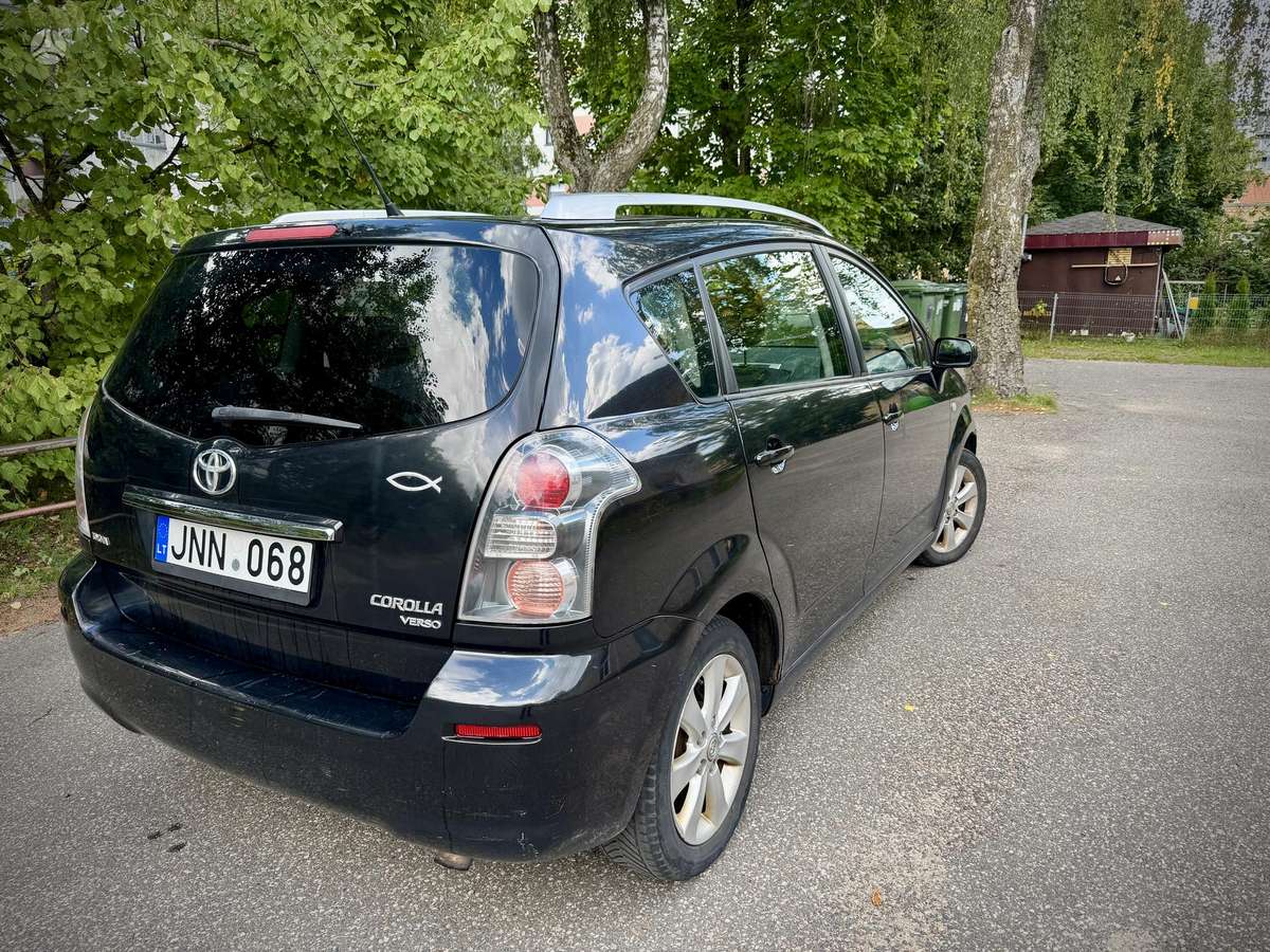 Toyota Corolla Verso - 6