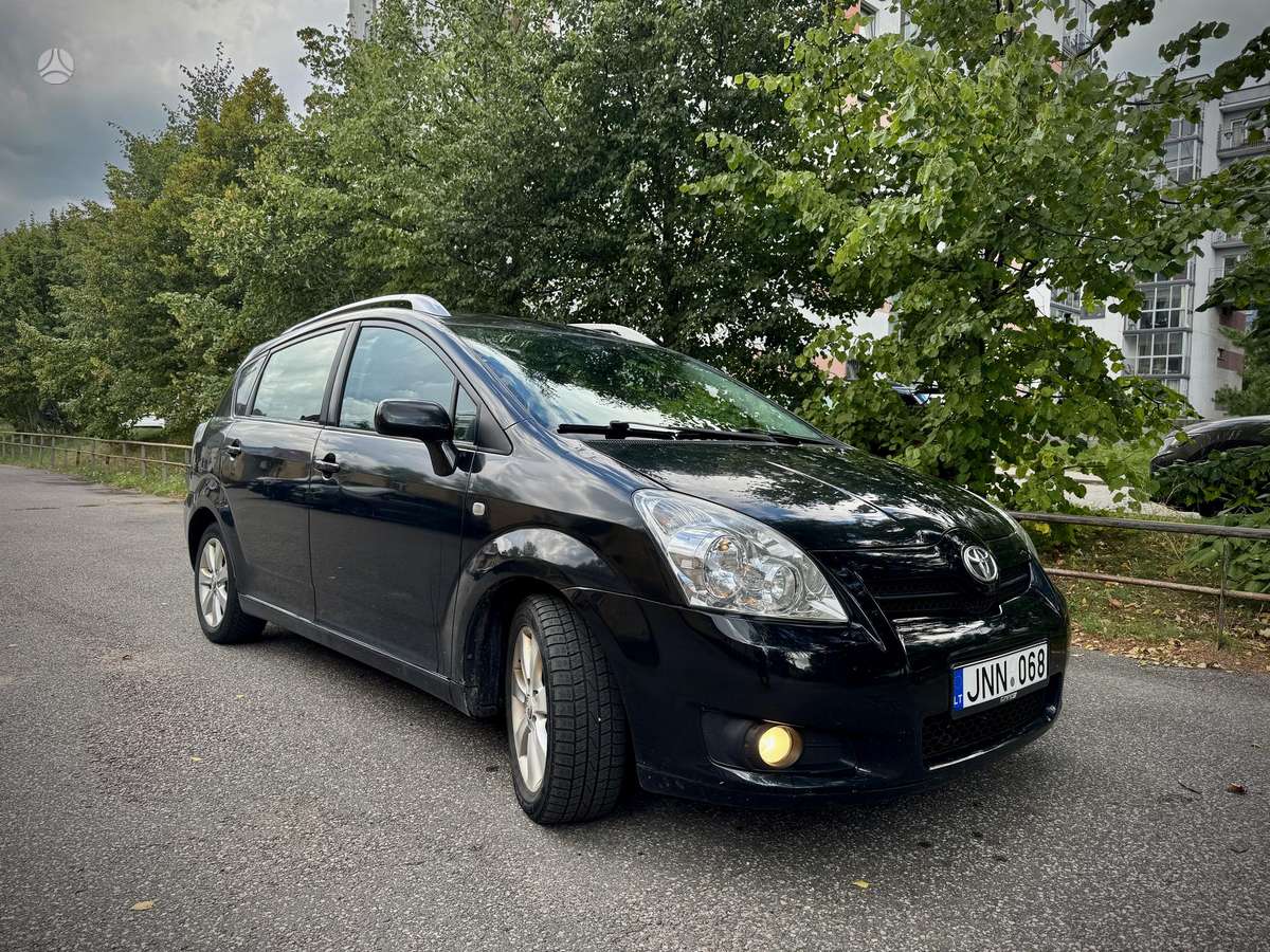 Toyota Corolla Verso - 1