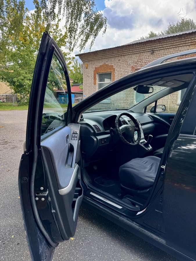 Toyota Corolla Verso - 7