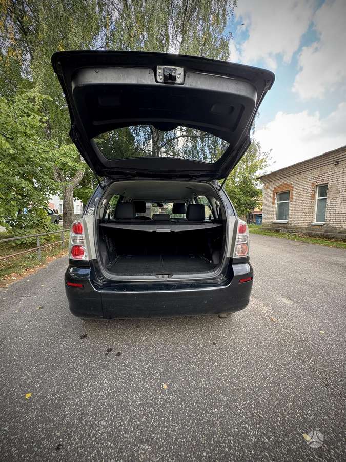 Toyota Corolla Verso - 9