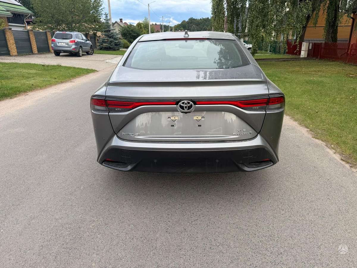 Toyota Mirai - 8