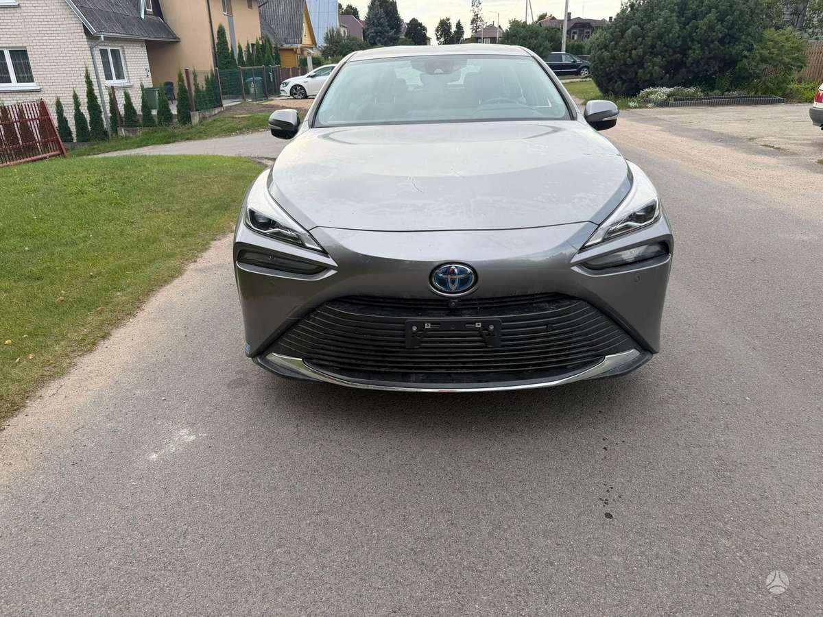 Toyota Mirai - 3