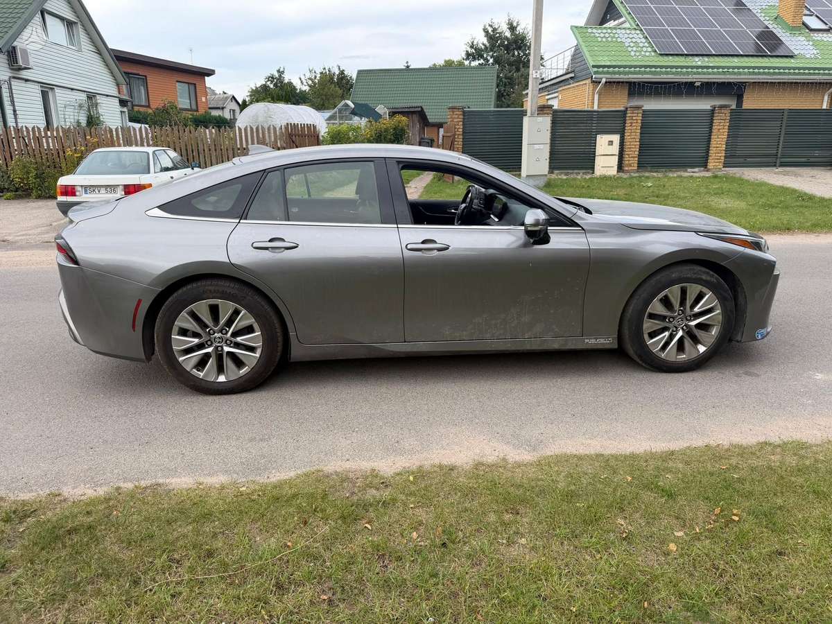 Toyota Mirai - 7