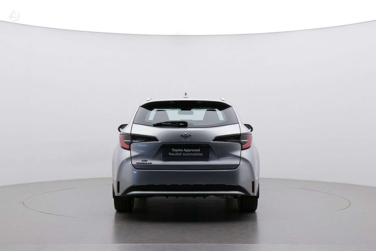 Toyota Corolla - 5