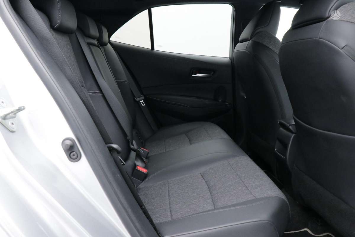 Toyota Corolla - 10