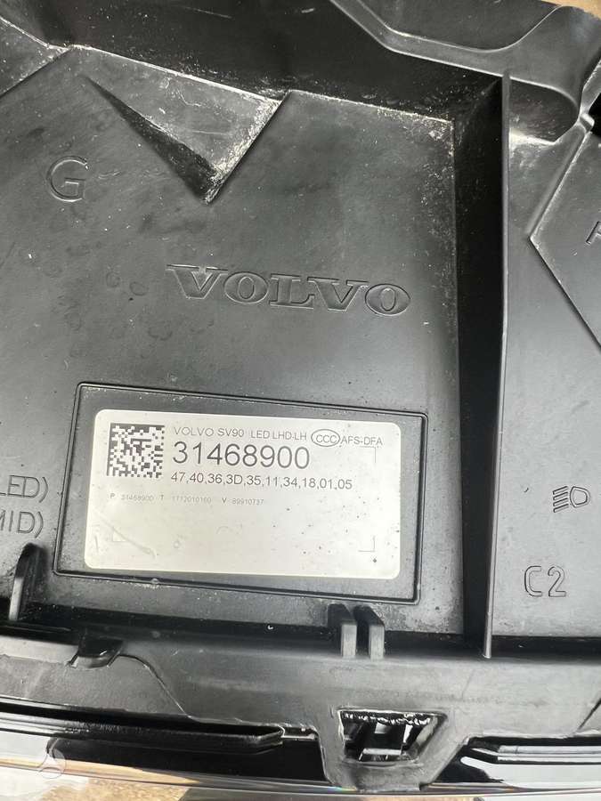 Volvo V90 žibintai